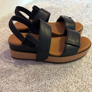 Caslon platform sandal